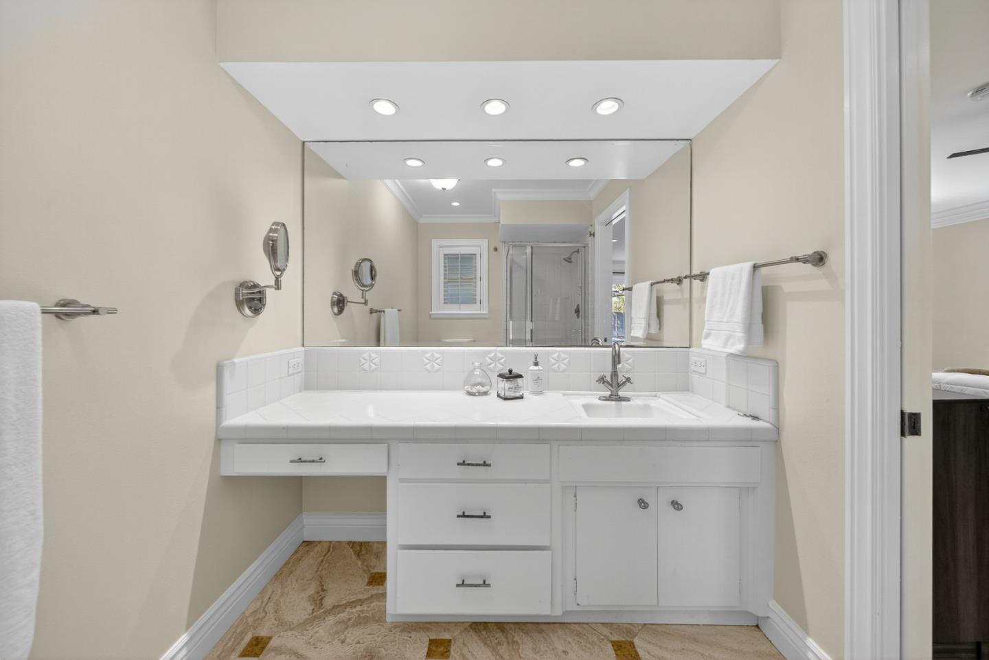 Detail Gallery Image 46 of 52 For 13010 Glen Brae Dr, Saratoga,  CA 95070 - 4 Beds | 3/1 Baths