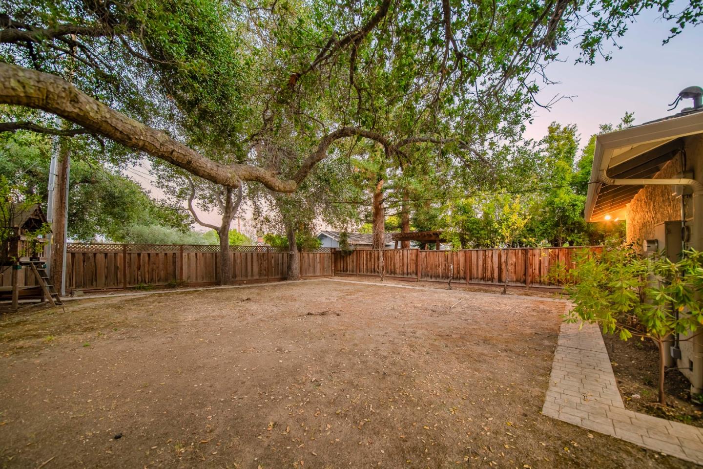 Detail Gallery Image 51 of 52 For 13010 Glen Brae Dr, Saratoga,  CA 95070 - 4 Beds | 3/1 Baths