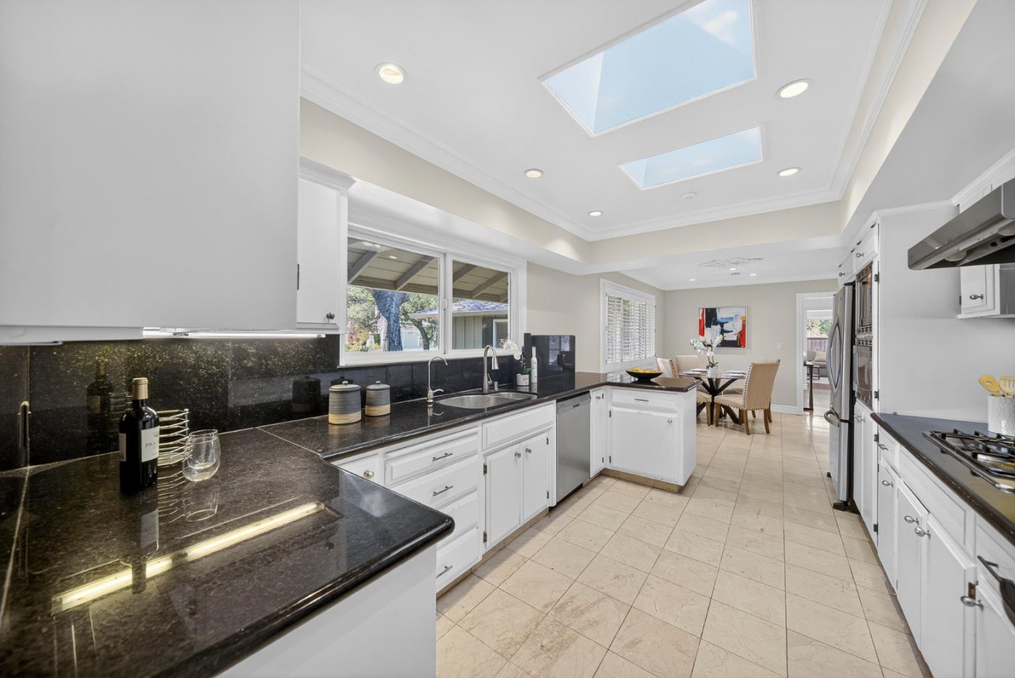 Detail Gallery Image 7 of 52 For 13010 Glen Brae Dr, Saratoga,  CA 95070 - 4 Beds | 3/1 Baths
