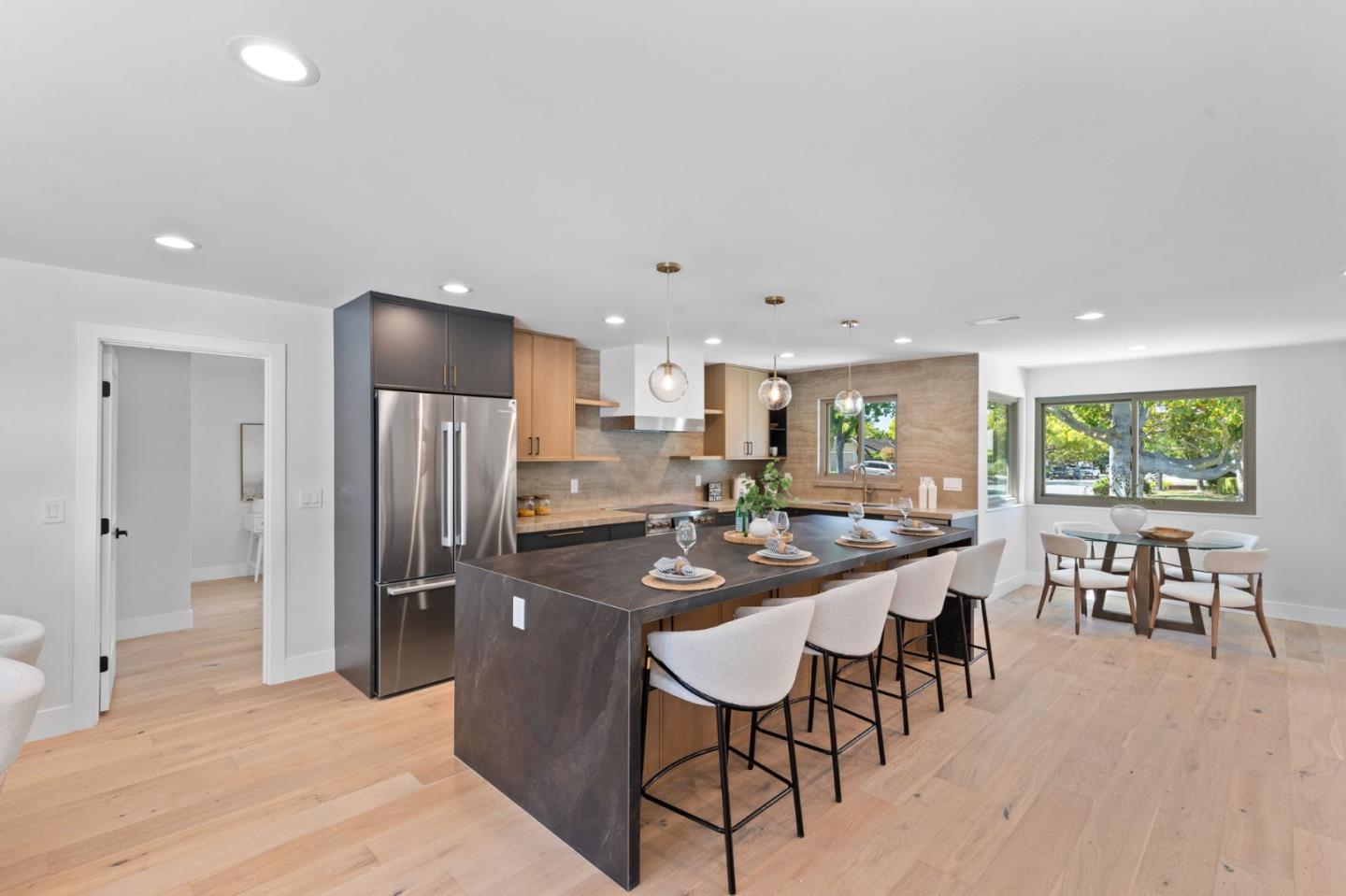 Detail Gallery Image 10 of 29 For 1961 Fordham Way, Mountain View,  CA 94040 - 4 Beds | 2 Baths