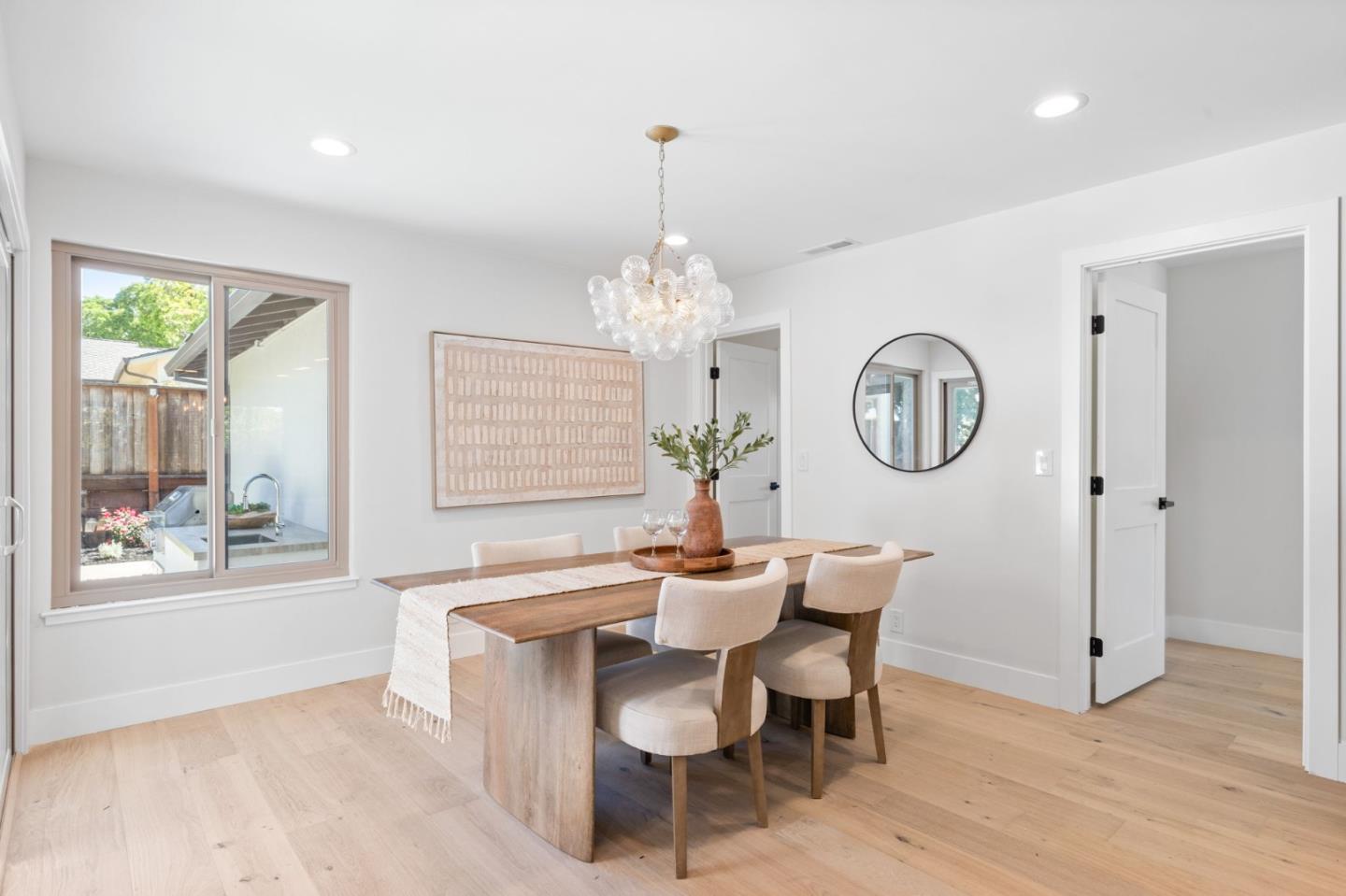 Detail Gallery Image 16 of 29 For 1961 Fordham Way, Mountain View,  CA 94040 - 4 Beds | 2 Baths