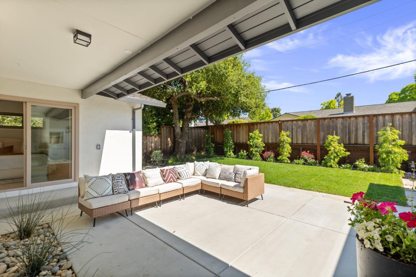 Detail Gallery Image 26 of 29 For 1961 Fordham Way, Mountain View,  CA 94040 - 4 Beds | 2 Baths