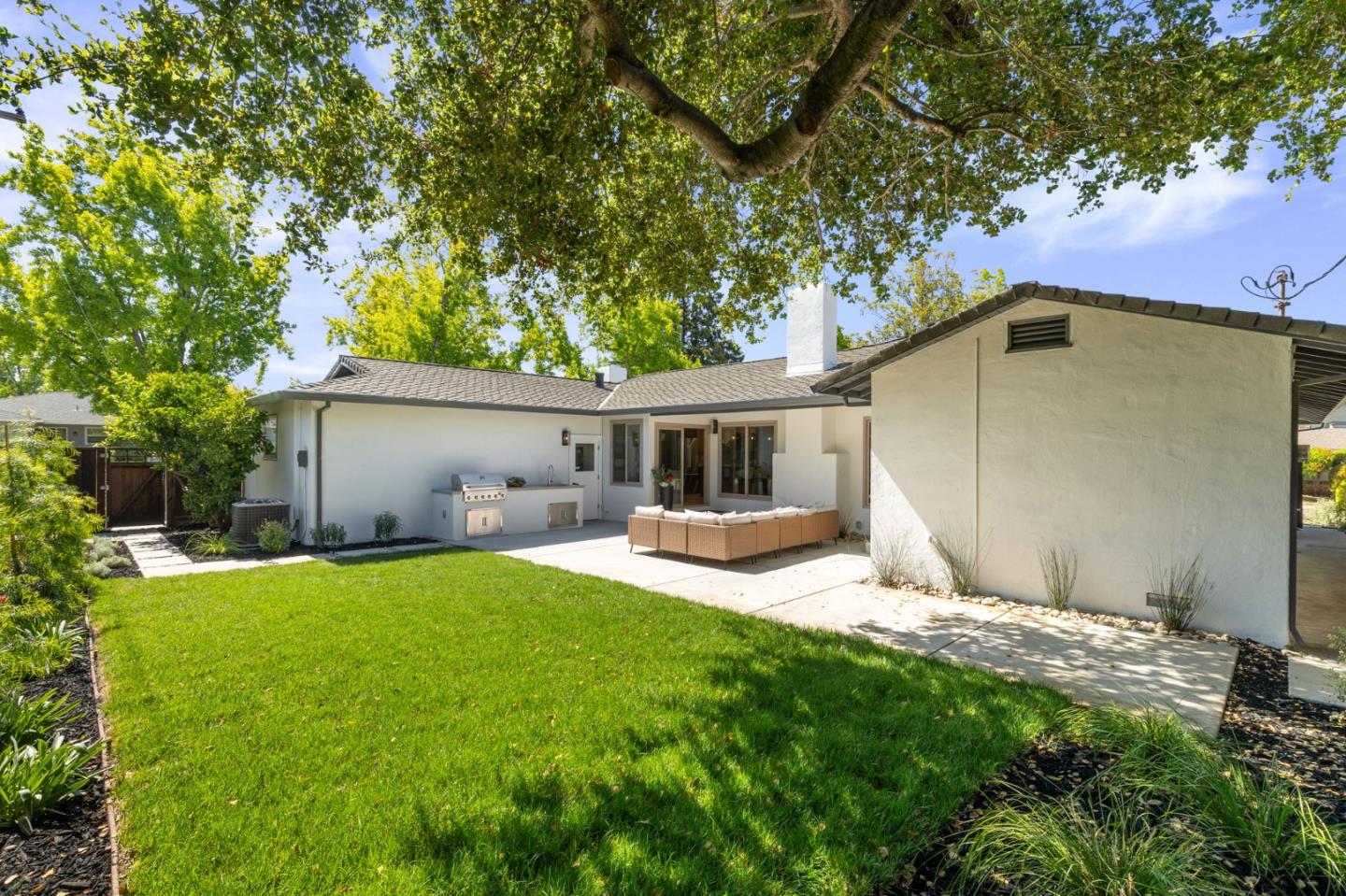 Detail Gallery Image 28 of 29 For 1961 Fordham Way, Mountain View,  CA 94040 - 4 Beds | 2 Baths