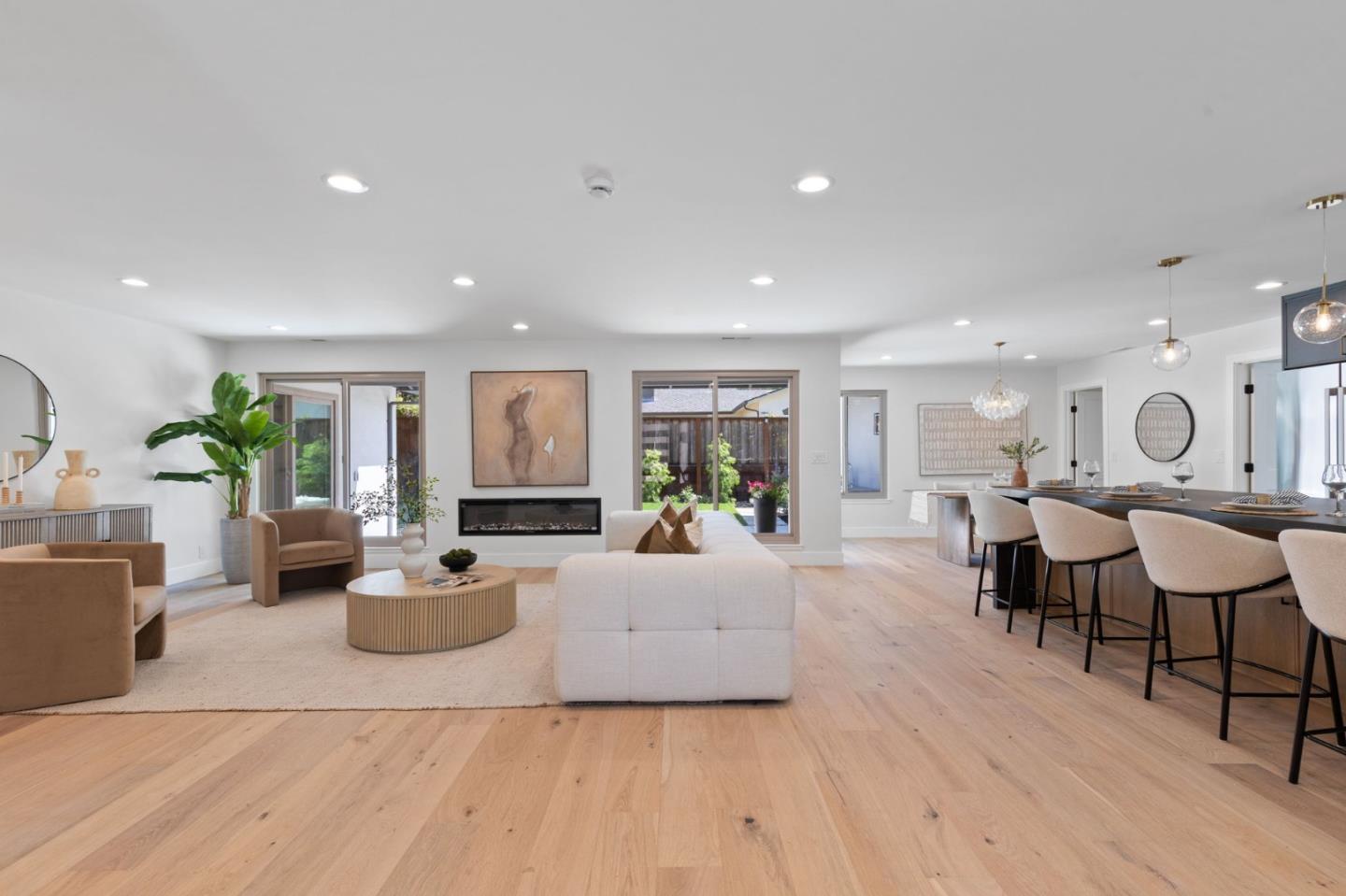 Detail Gallery Image 5 of 29 For 1961 Fordham Way, Mountain View,  CA 94040 - 4 Beds | 2 Baths
