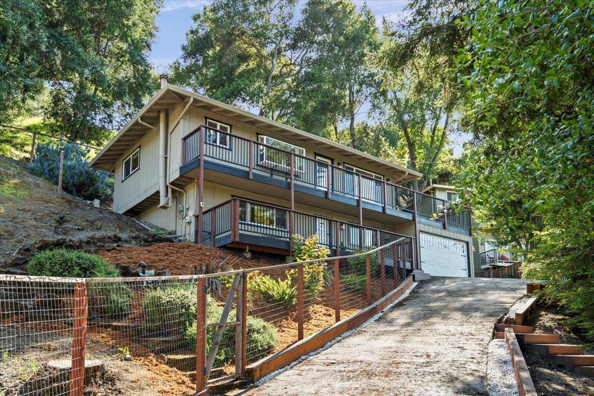 Detail Gallery Image 2 of 31 For 17785 Manzanita Dr, Morgan Hill,  CA 95037 - 3 Beds | 2 Baths