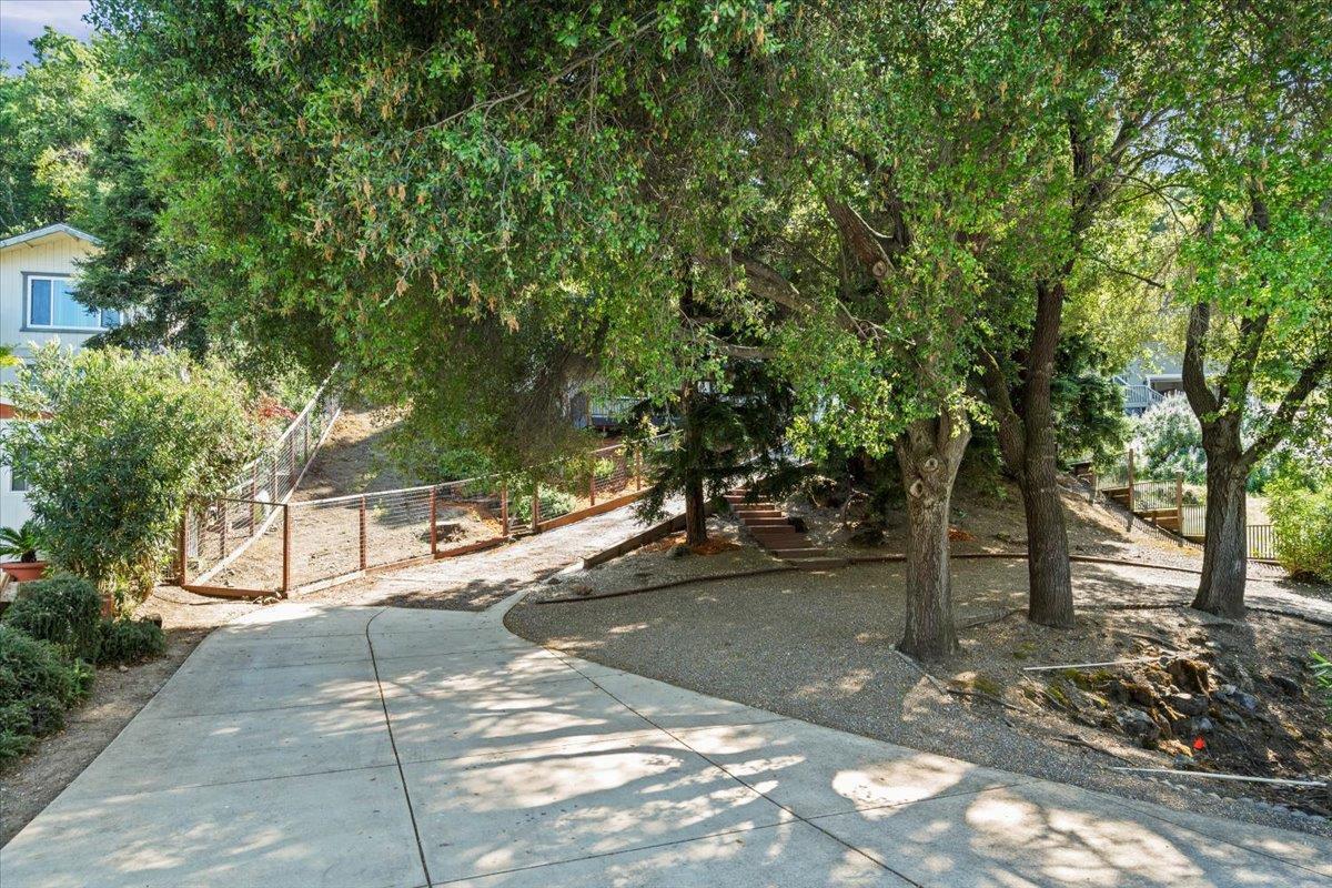 Detail Gallery Image 5 of 31 For 17785 Manzanita Dr, Morgan Hill,  CA 95037 - 3 Beds | 2 Baths