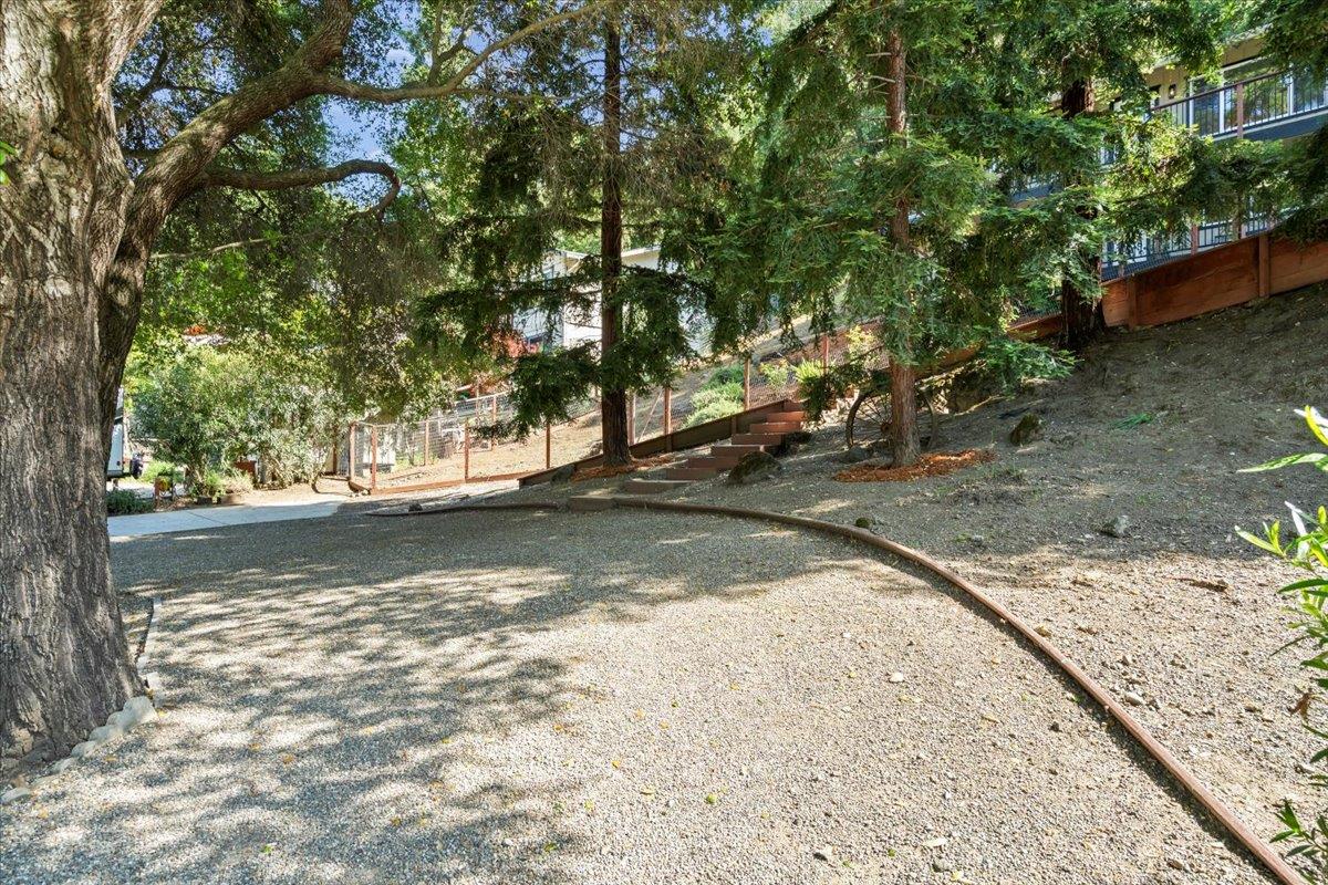 Detail Gallery Image 6 of 31 For 17785 Manzanita Dr, Morgan Hill,  CA 95037 - 3 Beds | 2 Baths