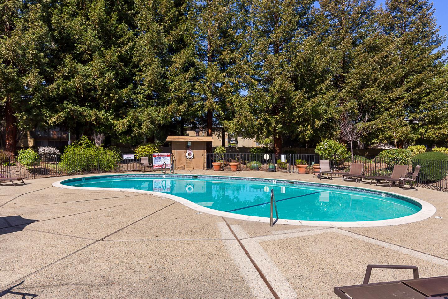 Detail Gallery Image 18 of 19 For 1033 Crestview Dr #308,  Mountain View,  CA 94040 - 1 Beds | 1 Baths