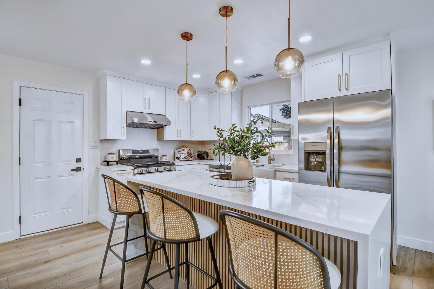 Detail Gallery Image 10 of 32 For 6048 Madelaine Dr, Newark,  CA 94560 - 3 Beds | 2 Baths