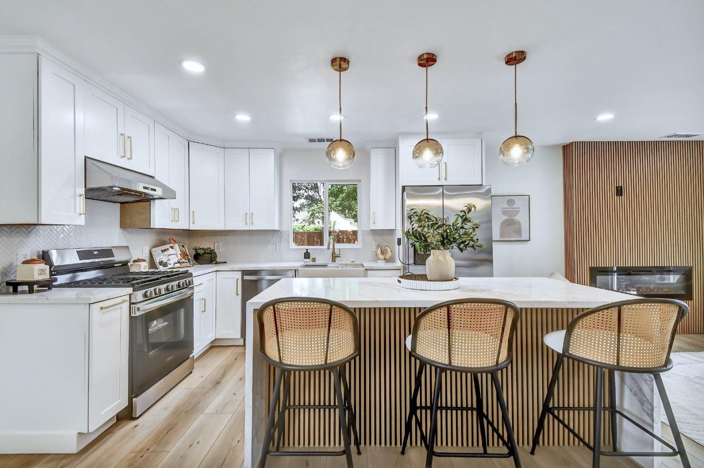 Detail Gallery Image 11 of 32 For 6048 Madelaine Dr, Newark,  CA 94560 - 3 Beds | 2 Baths