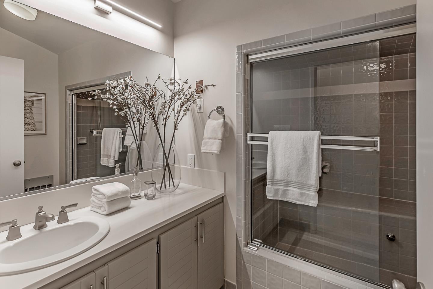 Detail Gallery Image 15 of 37 For 1231 Gronwall Ln, Los Altos,  CA 94024 - 4 Beds | 3 Baths