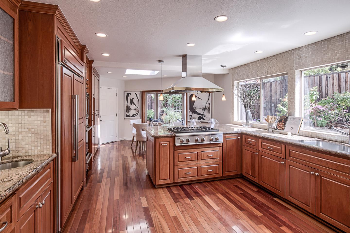 Detail Gallery Image 8 of 37 For 1231 Gronwall Ln, Los Altos,  CA 94024 - 4 Beds | 3 Baths