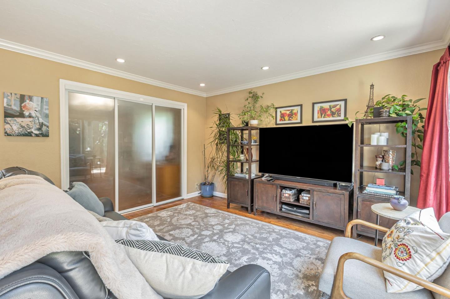 Detail Gallery Image 11 of 47 For 15560 Camino Del Cerro, Los Gatos,  CA 95032 - 3 Beds | 2 Baths