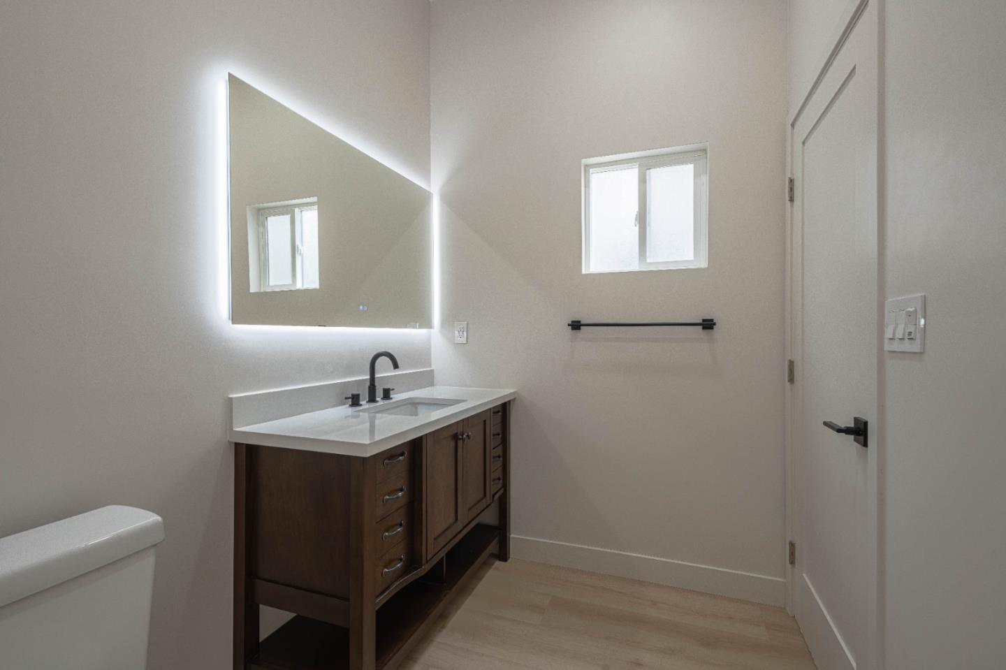 Detail Gallery Image 14 of 23 For 987 Harcourt Ave #D,  Seaside,  CA 93955 - 3 Beds | 1/1 Baths