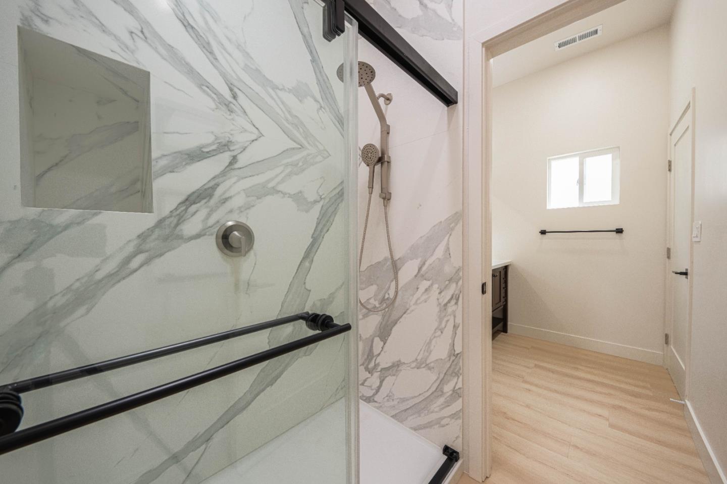 Detail Gallery Image 15 of 23 For 987 Harcourt Ave #D,  Seaside,  CA 93955 - 3 Beds | 1/1 Baths