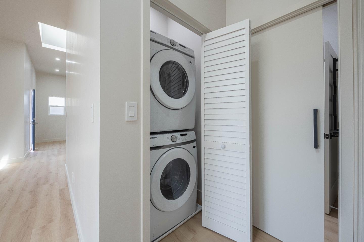 Detail Gallery Image 16 of 23 For 987 Harcourt Ave #D,  Seaside,  CA 93955 - 3 Beds | 1/1 Baths