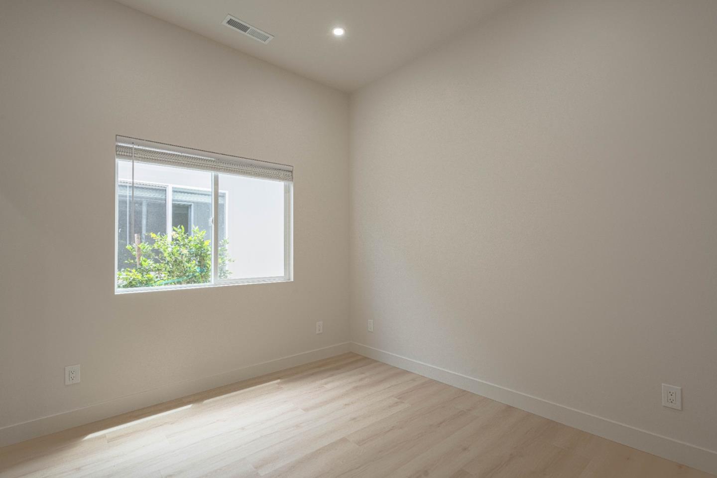 Detail Gallery Image 17 of 23 For 987 Harcourt Ave #D,  Seaside,  CA 93955 - 3 Beds | 1/1 Baths