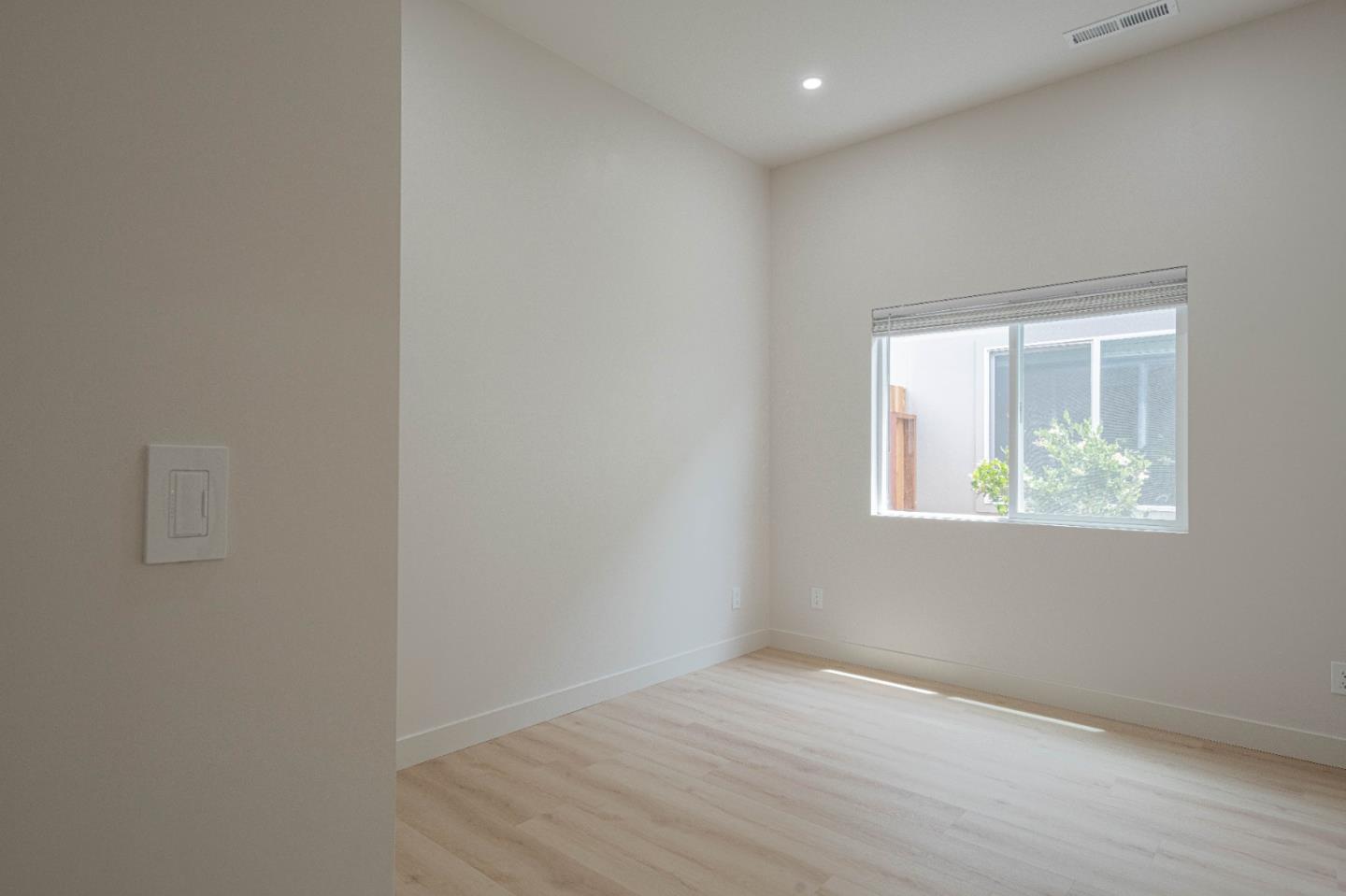Detail Gallery Image 19 of 23 For 987 Harcourt Ave #D,  Seaside,  CA 93955 - 3 Beds | 1/1 Baths