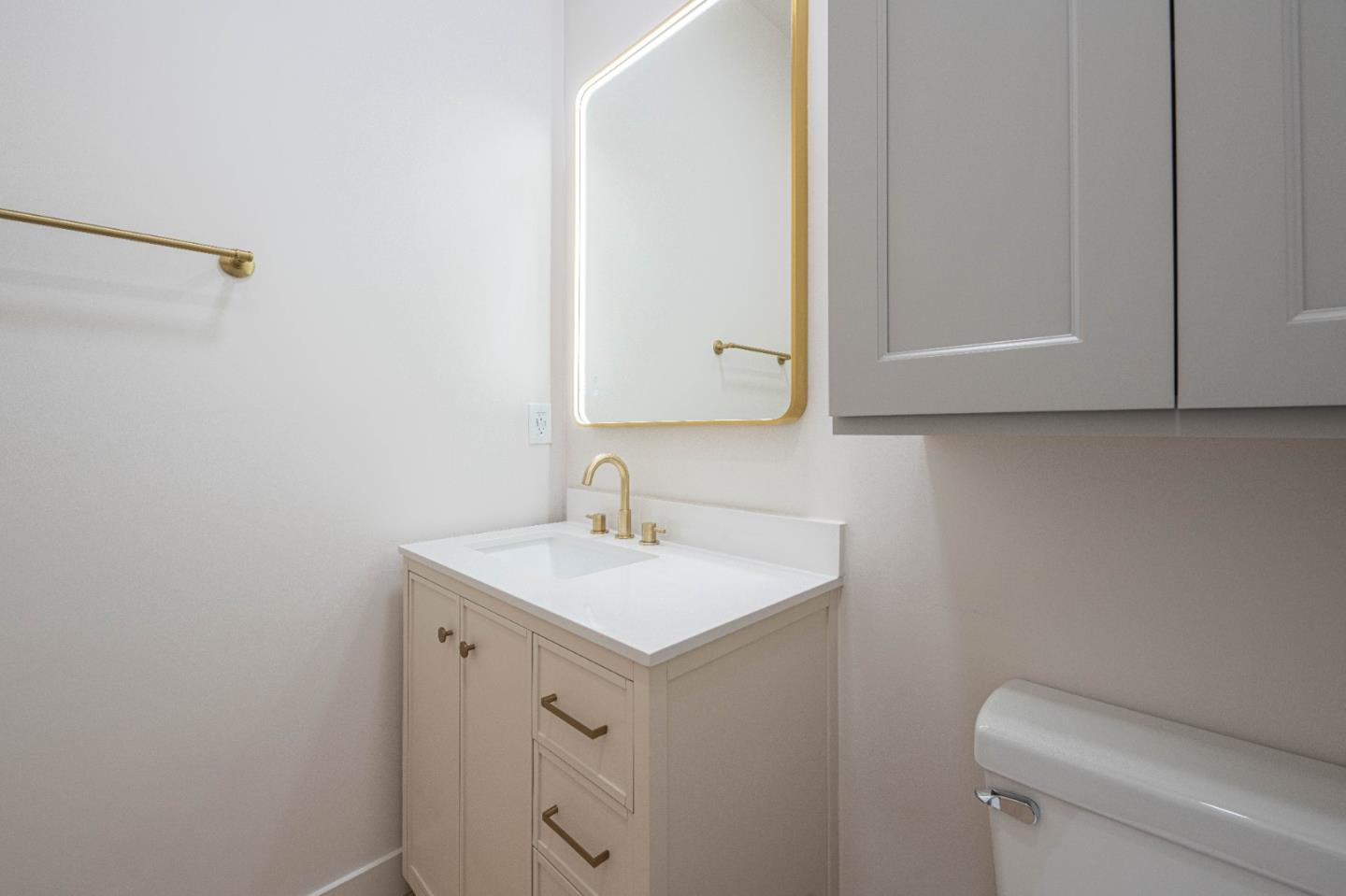 Detail Gallery Image 21 of 23 For 987 Harcourt Ave #D,  Seaside,  CA 93955 - 3 Beds | 1/1 Baths