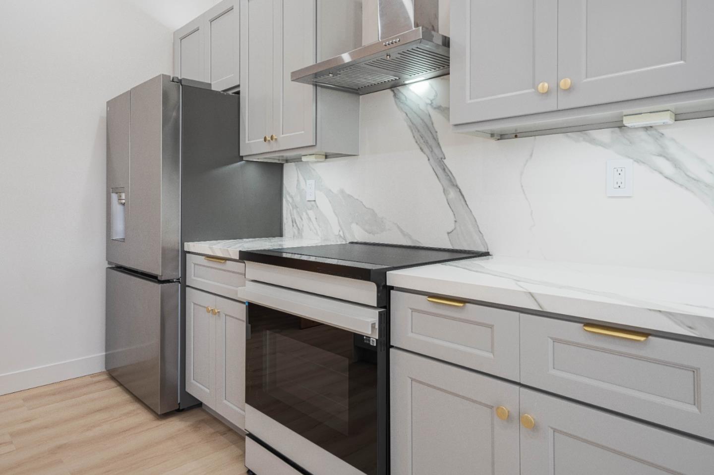 Detail Gallery Image 9 of 23 For 987 Harcourt Ave #D,  Seaside,  CA 93955 - 3 Beds | 1/1 Baths