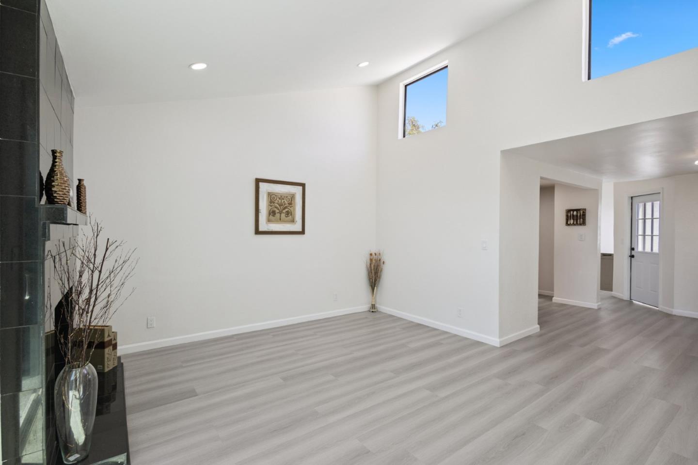 Detail Gallery Image 12 of 27 For 113 White Pine Dr, Vallejo,  CA 94591 - 2 Beds | 1/1 Baths