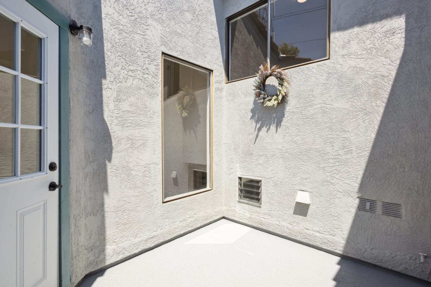Detail Gallery Image 24 of 27 For 113 White Pine Dr, Vallejo,  CA 94591 - 2 Beds | 1/1 Baths