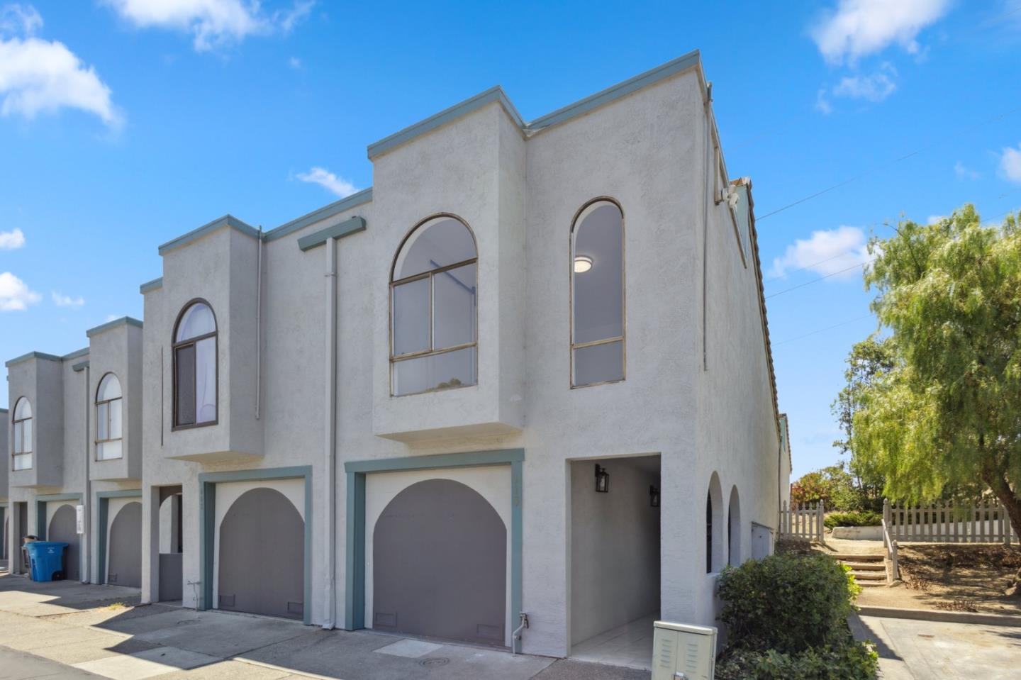 Detail Gallery Image 3 of 27 For 113 White Pine Dr, Vallejo,  CA 94591 - 2 Beds | 1/1 Baths