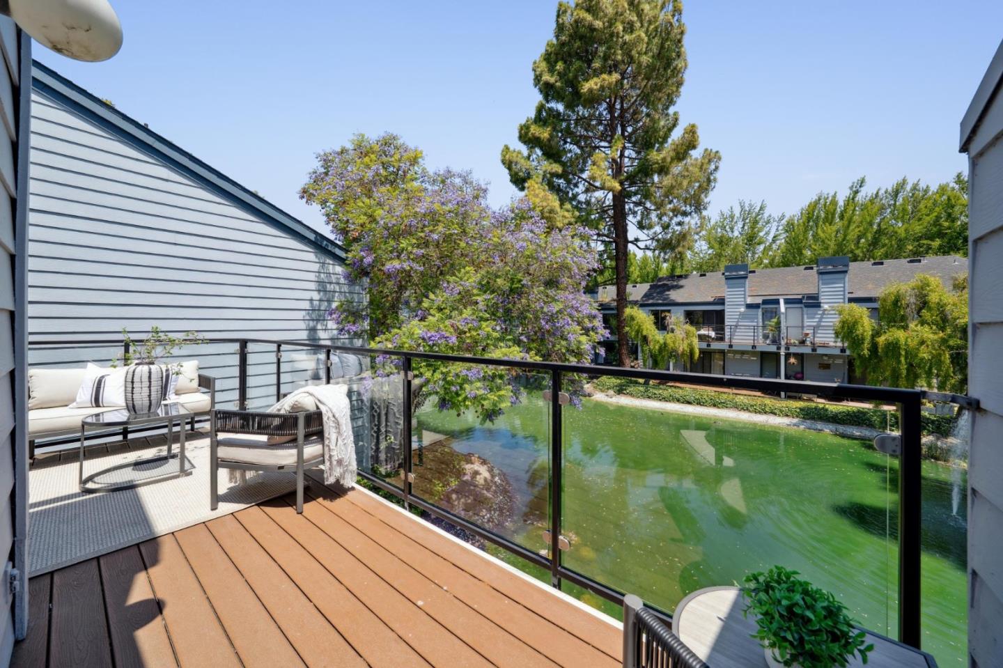 Detail Gallery Image 28 of 39 For 905 W Middlefield Rd #924,  Mountain View,  CA 94043 - 2 Beds | 2 Baths