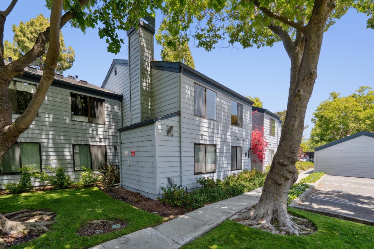Detail Gallery Image 32 of 39 For 905 W Middlefield Rd #924,  Mountain View,  CA 94043 - 2 Beds | 2 Baths