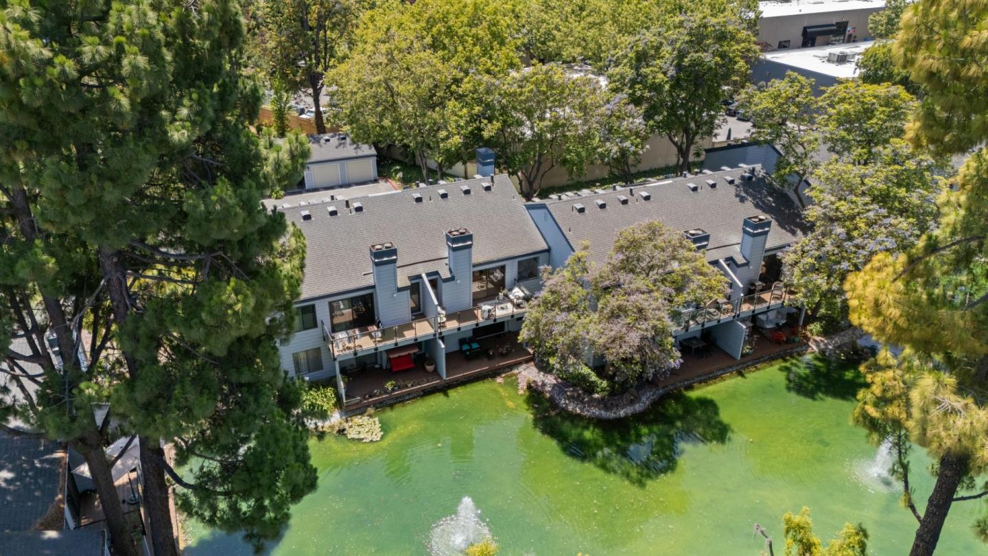 Detail Gallery Image 35 of 39 For 905 W Middlefield Rd #924,  Mountain View,  CA 94043 - 2 Beds | 2 Baths