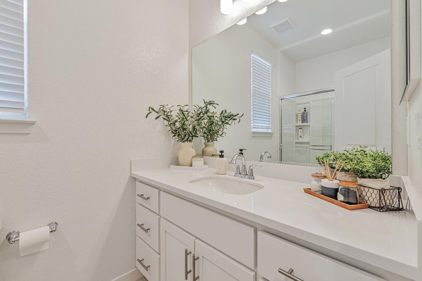 Detail Gallery Image 12 of 21 For 5390 Clauzetto Way, Antioch,  CA 94531 - 4 Beds | 3 Baths