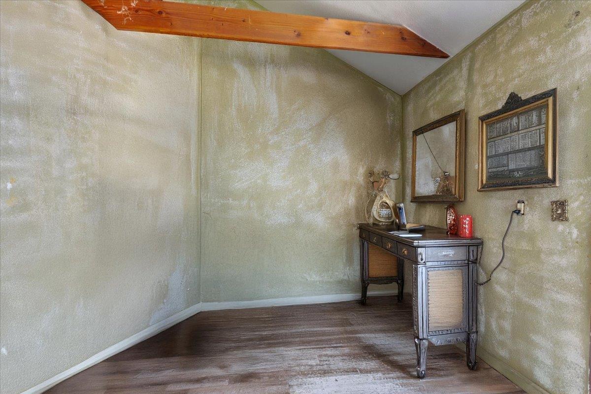 Detail Gallery Image 8 of 12 For 1913 Declaration St, Salinas,  CA 93906 - 3 Beds | 2 Baths