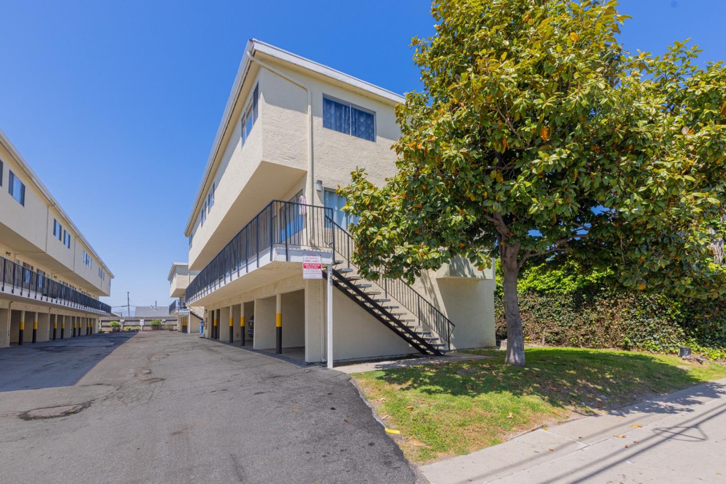 Detail Gallery Image 10 of 22 For 75 N Hebbron Ave, Salinas,  CA 93905 - – Beds | – Baths