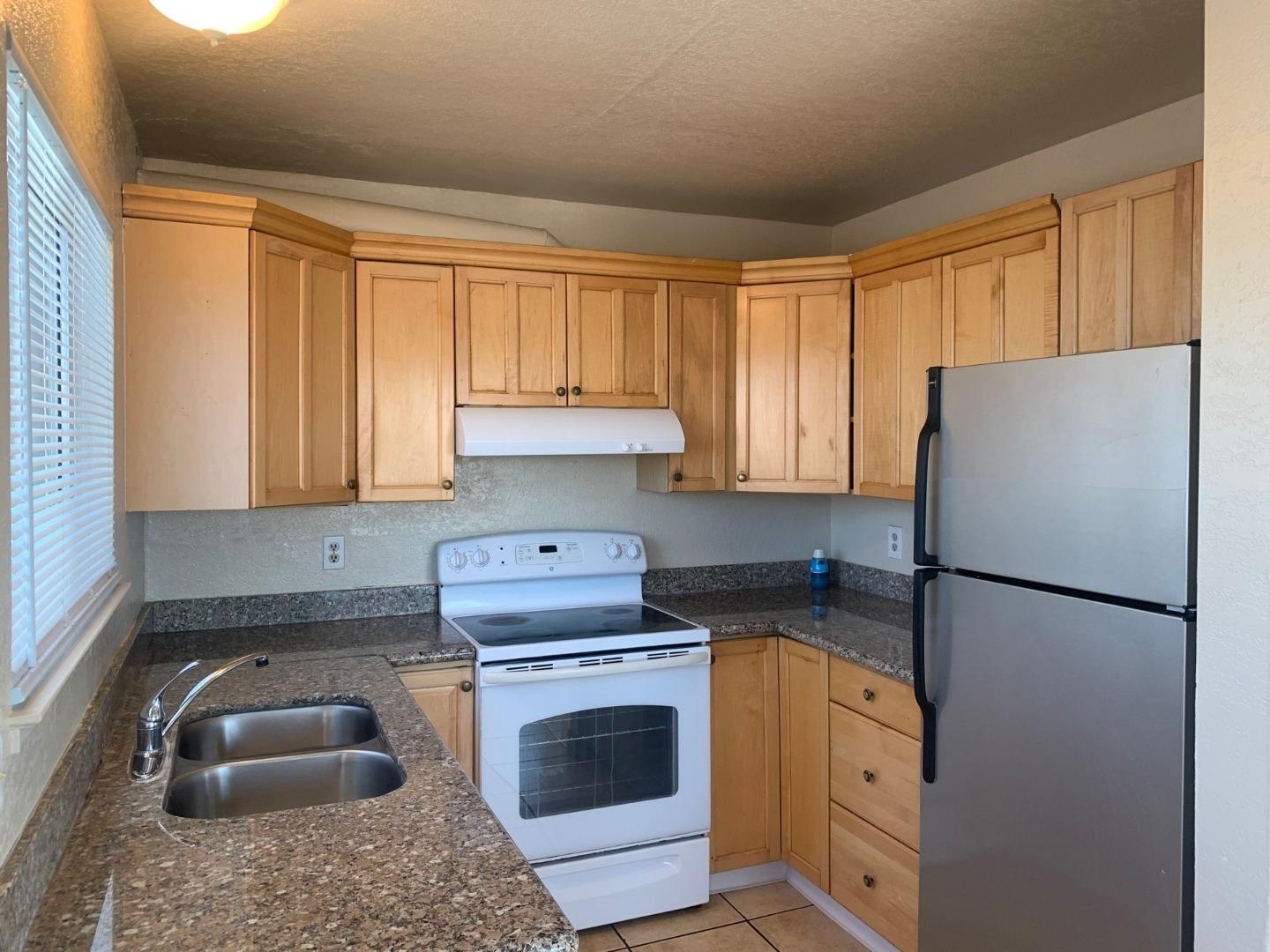 Detail Gallery Image 12 of 22 For 75 N Hebbron Ave, Salinas,  CA 93905 - – Beds | – Baths