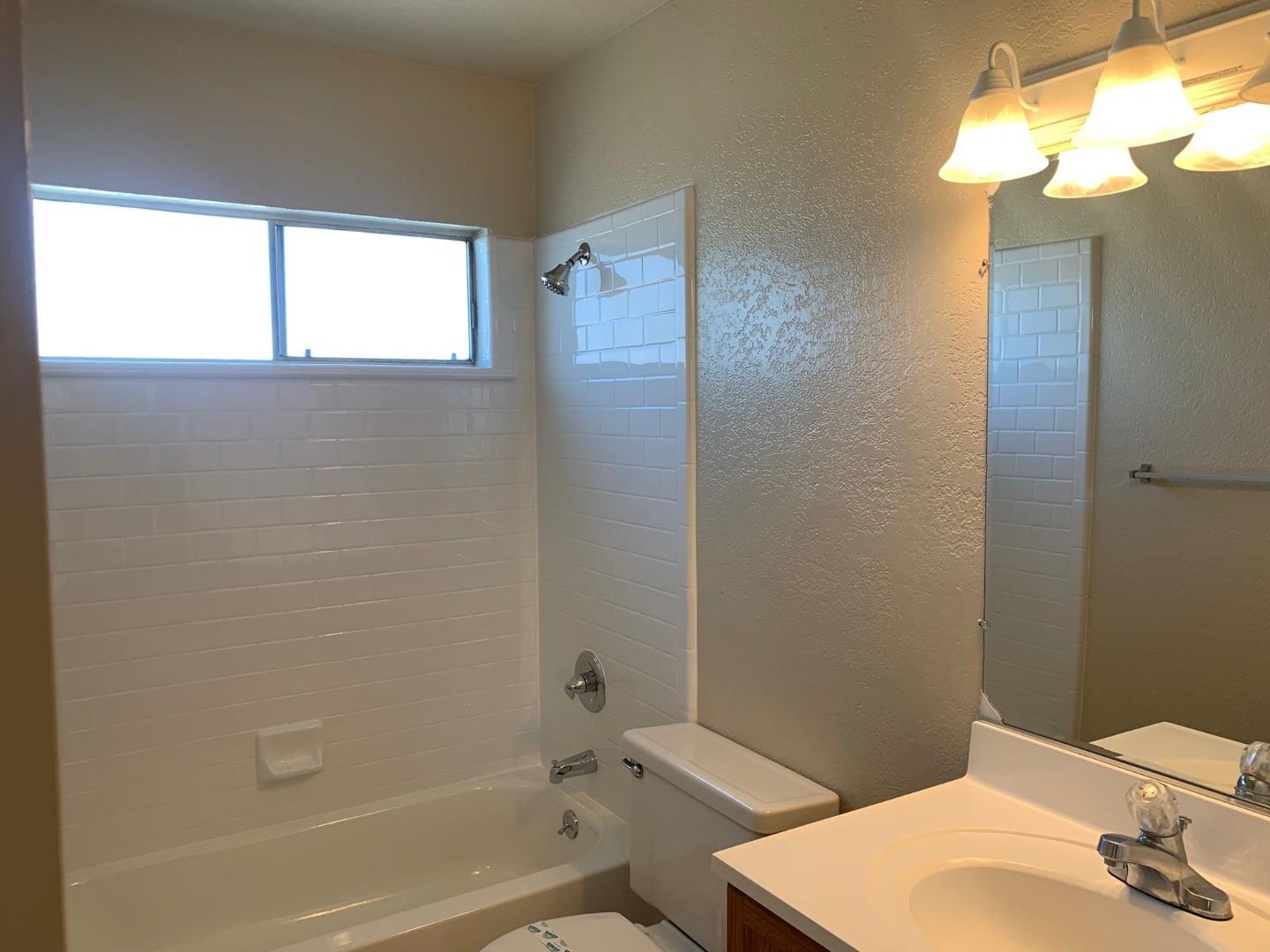 Detail Gallery Image 13 of 22 For 75 N Hebbron Ave, Salinas,  CA 93905 - – Beds | – Baths