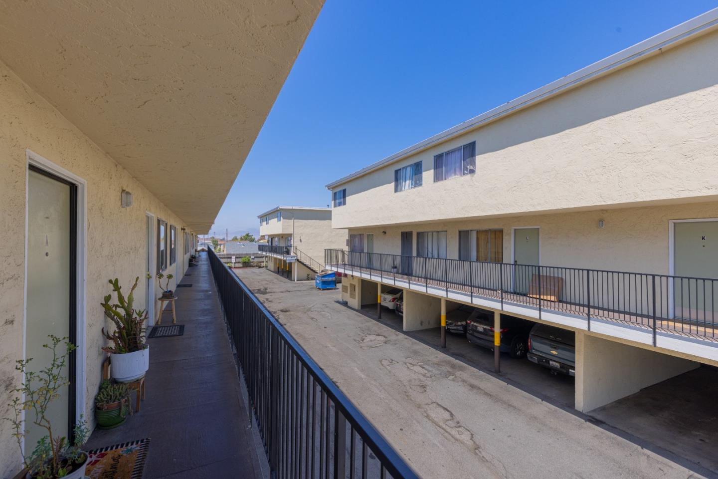 Detail Gallery Image 2 of 22 For 75 N Hebbron Ave, Salinas,  CA 93905 - – Beds | – Baths
