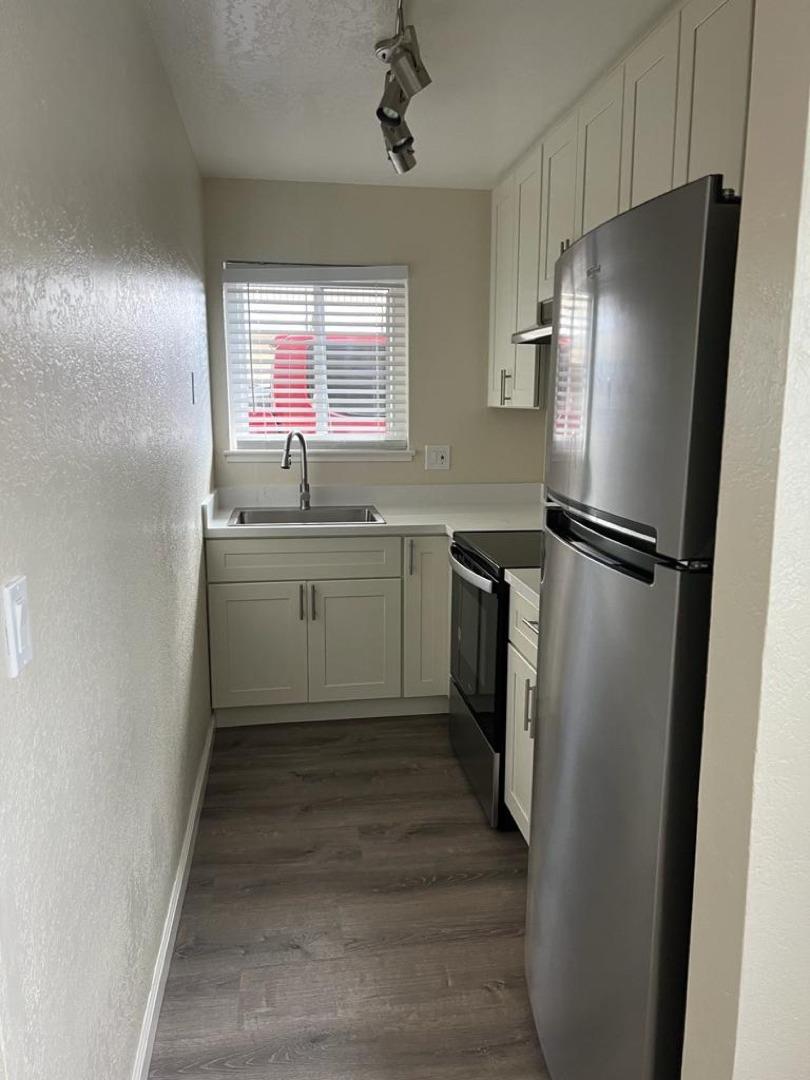 Detail Gallery Image 20 of 22 For 75 N Hebbron Ave, Salinas,  CA 93905 - – Beds | – Baths