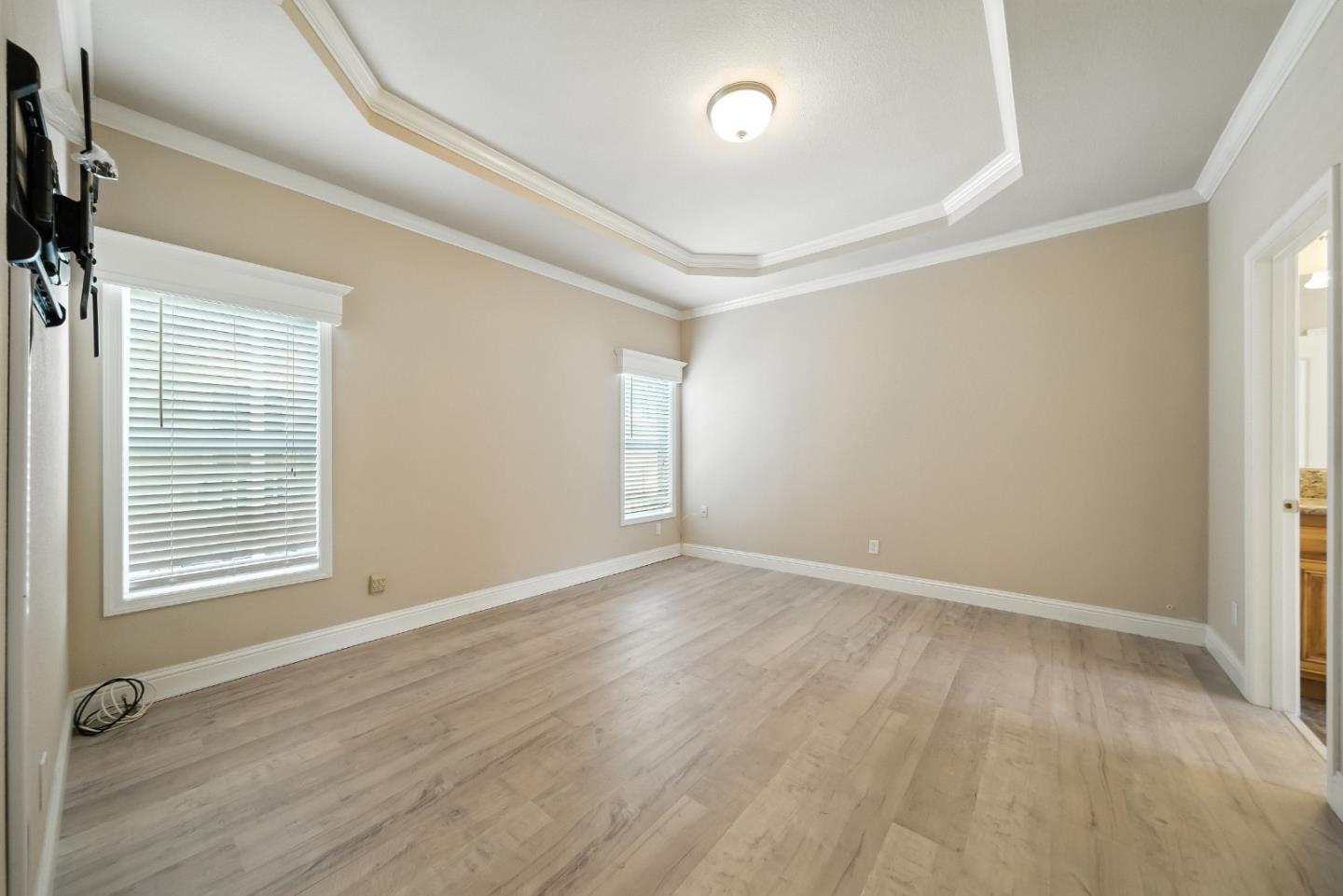 Detail Gallery Image 16 of 39 For 325 Sylvan Ave #106,  Mountain View,  CA 94041 - 3 Beds | 2 Baths