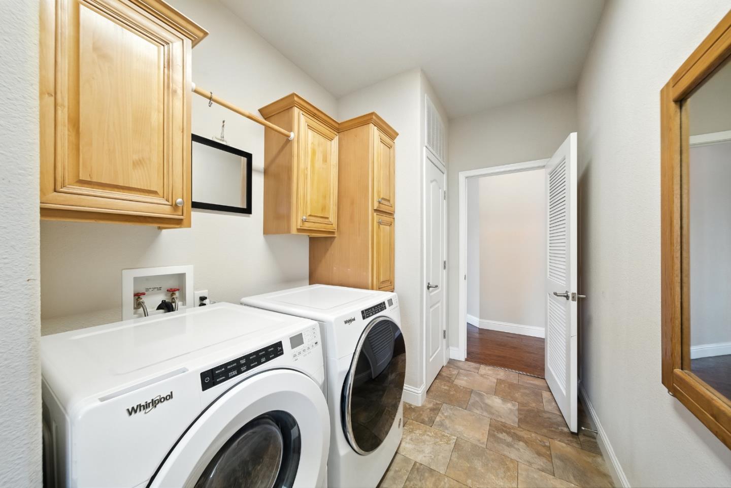 Detail Gallery Image 22 of 39 For 325 Sylvan Ave #106,  Mountain View,  CA 94041 - 3 Beds | 2 Baths