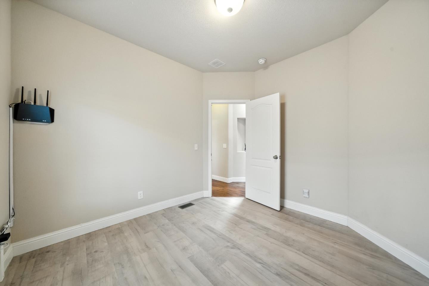 Detail Gallery Image 25 of 39 For 325 Sylvan Ave #106,  Mountain View,  CA 94041 - 3 Beds | 2 Baths