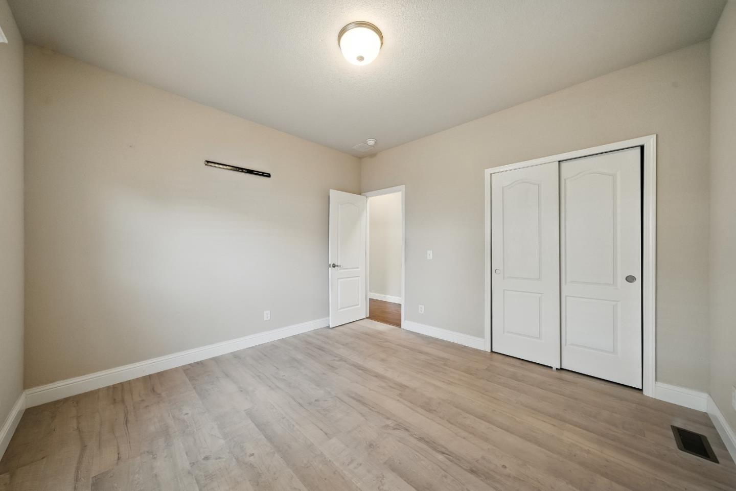 Detail Gallery Image 27 of 39 For 325 Sylvan Ave #106,  Mountain View,  CA 94041 - 3 Beds | 2 Baths