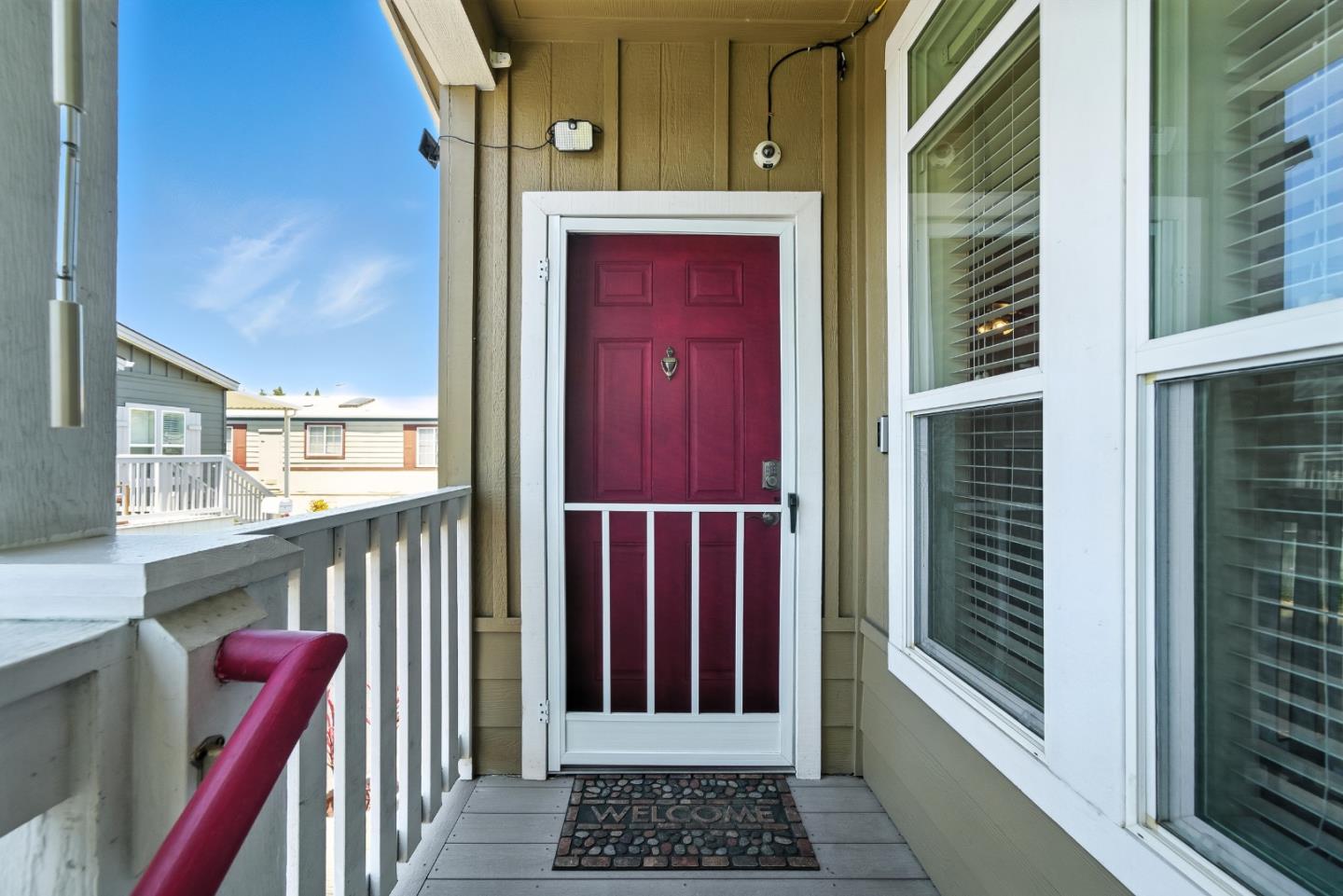 Detail Gallery Image 3 of 39 For 325 Sylvan Ave #106,  Mountain View,  CA 94041 - 3 Beds | 2 Baths