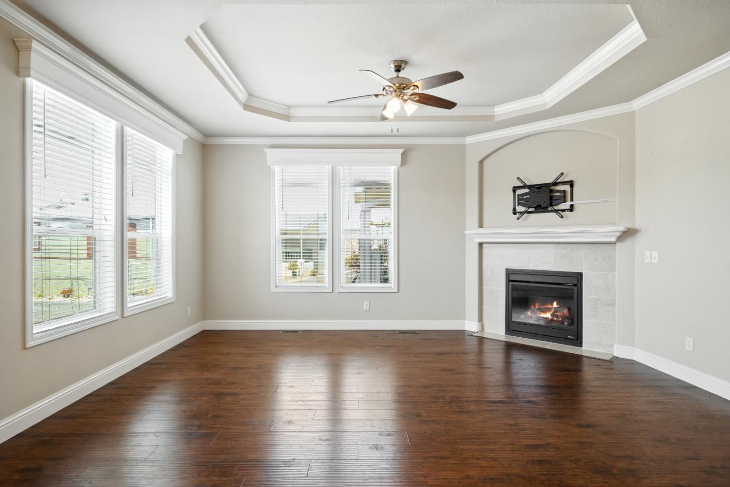 Detail Gallery Image 7 of 39 For 325 Sylvan Ave #106,  Mountain View,  CA 94041 - 3 Beds | 2 Baths
