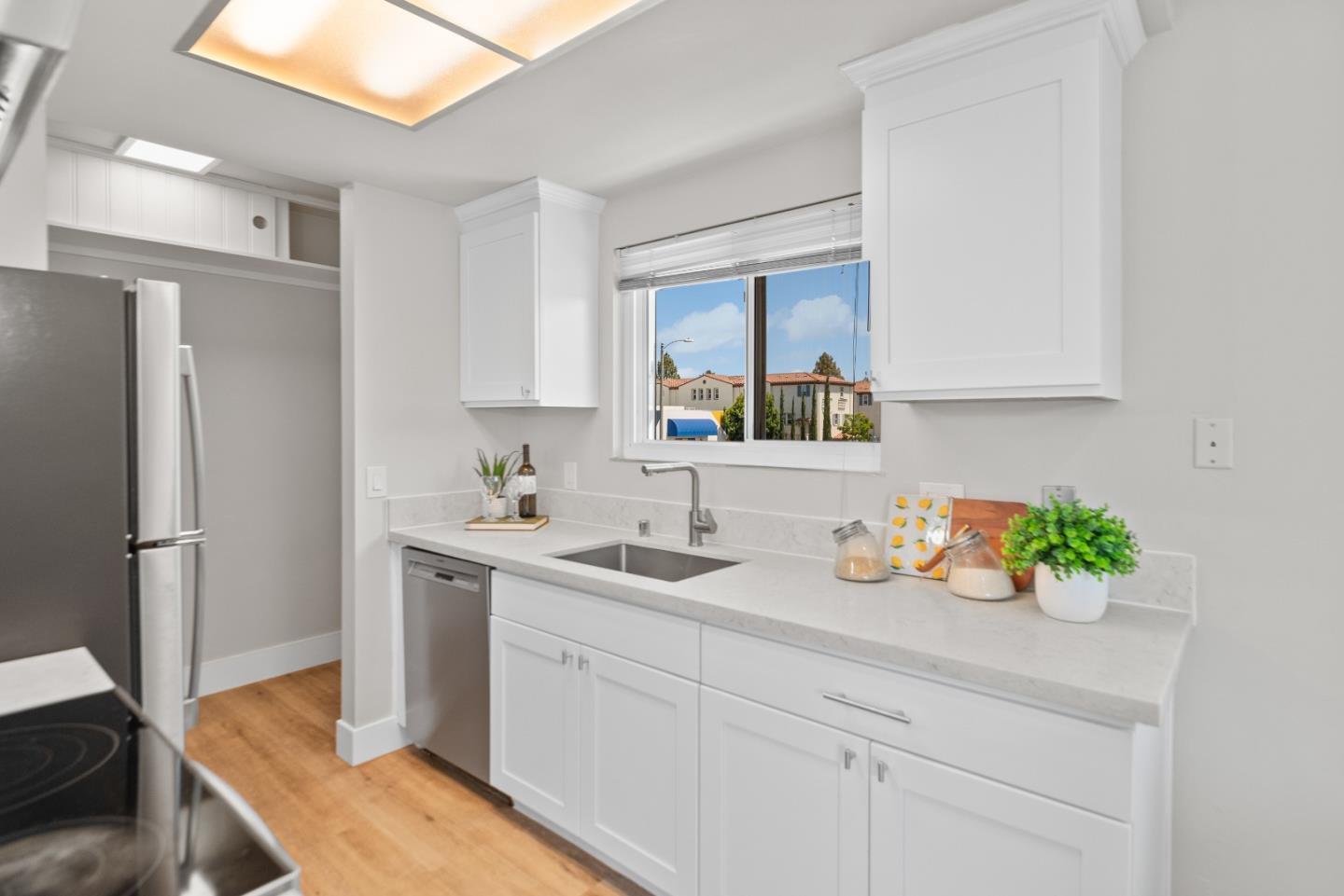 Detail Gallery Image 11 of 24 For 1135 Reed Ave #D,  Sunnyvale,  CA 94086 - 2 Beds | 1 Baths