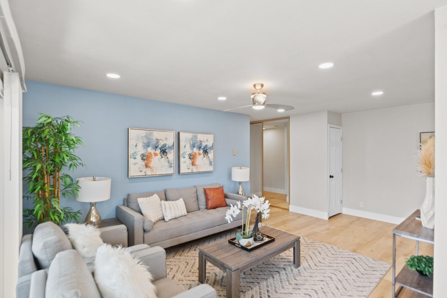 Detail Gallery Image 4 of 24 For 1135 Reed Ave #D,  Sunnyvale,  CA 94086 - 2 Beds | 1 Baths