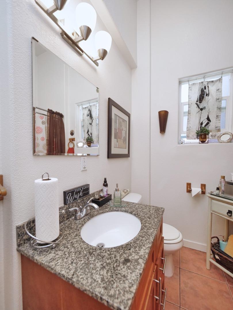 Detail Gallery Image 15 of 51 For 916 Center St, Oakland,  CA 94607 - – Beds | – Baths