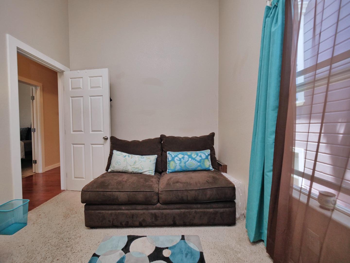 Detail Gallery Image 16 of 51 For 916 Center St, Oakland,  CA 94607 - – Beds | – Baths