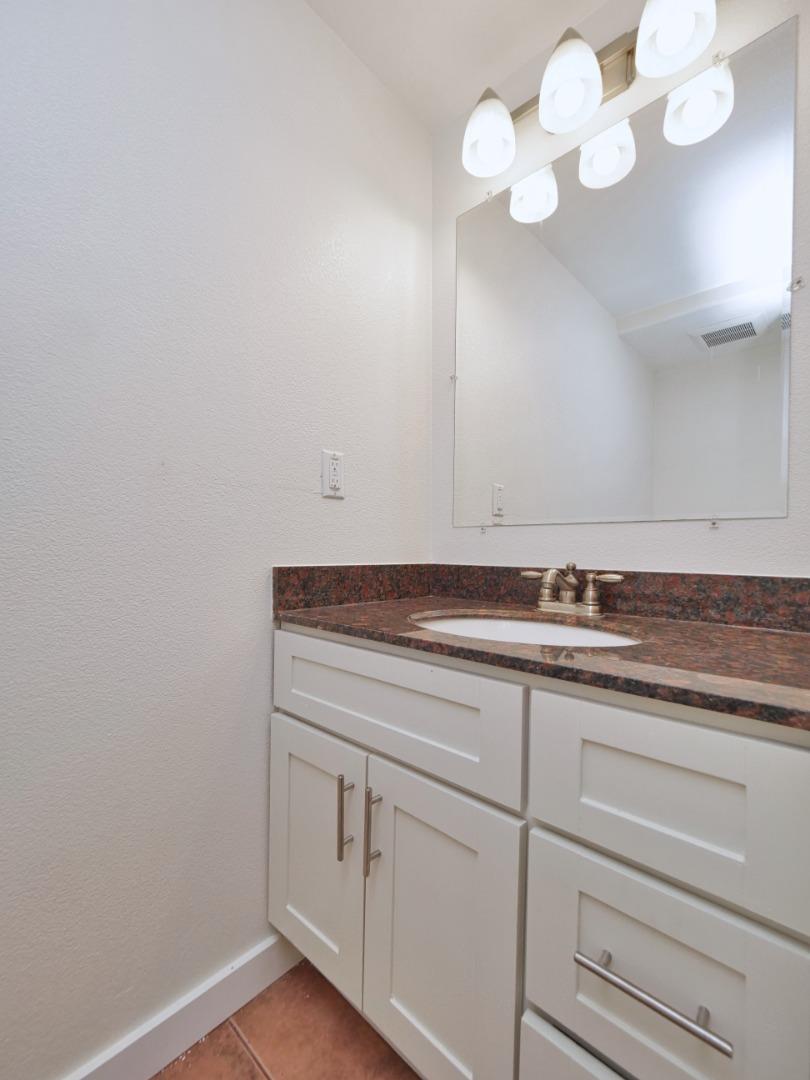 Detail Gallery Image 38 of 51 For 916 Center St, Oakland,  CA 94607 - – Beds | – Baths