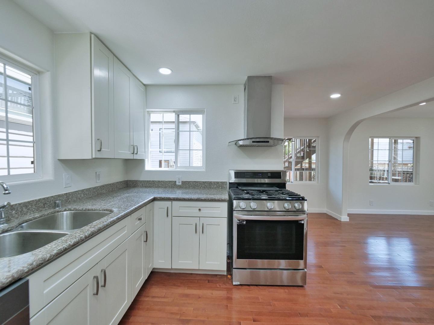 Detail Gallery Image 42 of 51 For 916 Center St, Oakland,  CA 94607 - – Beds | – Baths