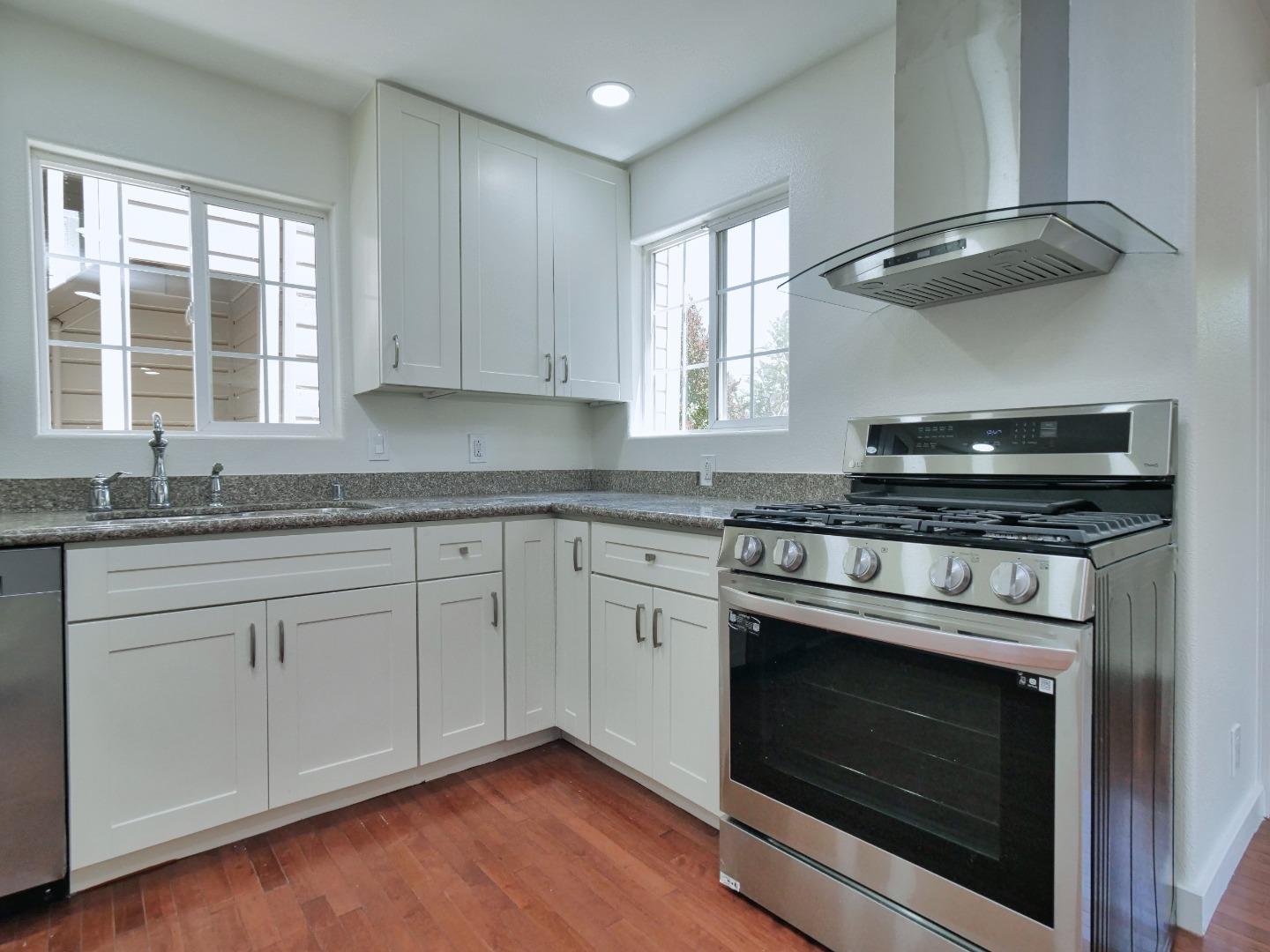Detail Gallery Image 43 of 51 For 916 Center St, Oakland,  CA 94607 - – Beds | – Baths